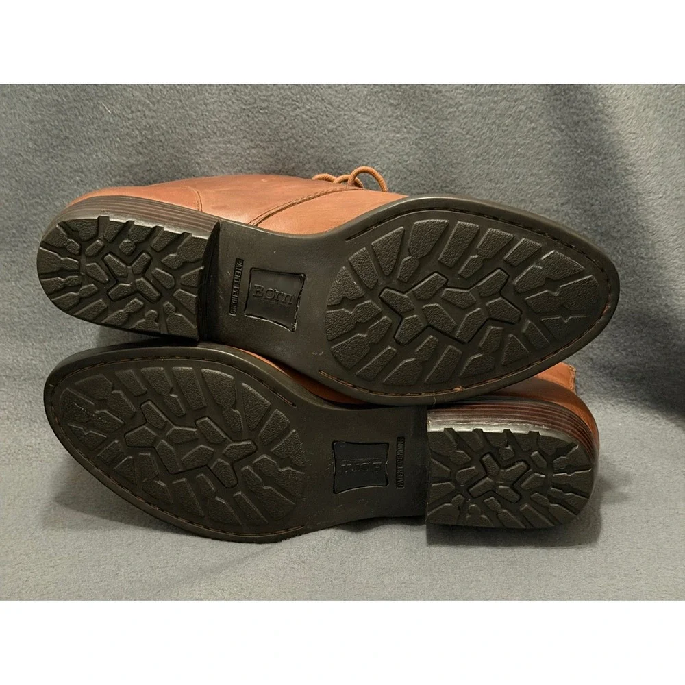 Born Mens sz 10M Leather Chukka Boots Tan Brown Lace Up Ankle Boots Heritage